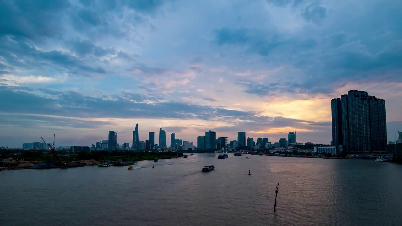 Người phụ nữ chết ngay tại ngân hàng vì ốm nặng cũng phải ra tận nơi rút tiền